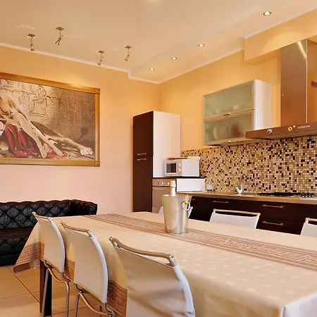 Apartment Raina Lux Apartment Riga