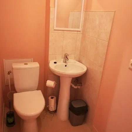 Raina Lux Apartment