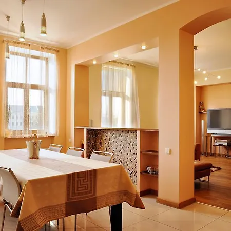 Raina Lux Appartement