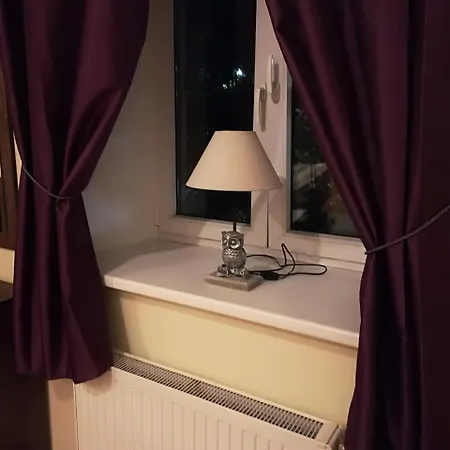 Raina Apartment *